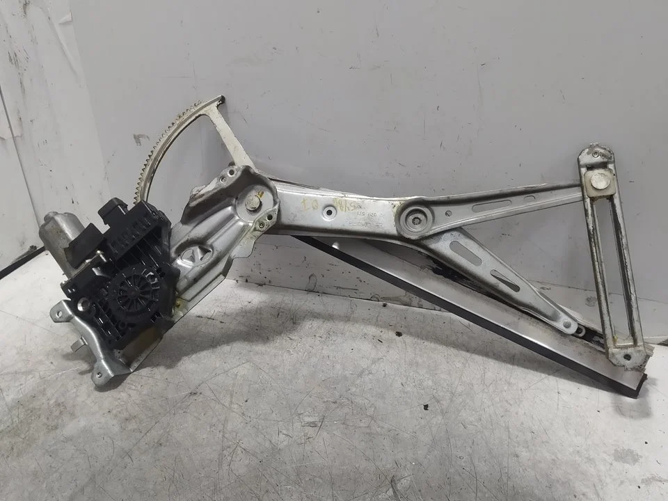 Foto de ELEVALUNAS DELANTERO IZQUIERDO OPEL ZAFIRA A 1.8 16V CAT (116 CV / 85 KW) referencia 90579571