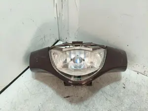 Foto de FARO DELANTERO HONDA FES /SH /SES /DYLAN /PS   125 125 cm3 - 10 kW G-CAT (14 CV / 10 KW)