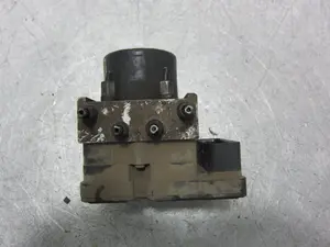 Foto de ABS FORD FOCUS BERLINA (CAP) referencia 3M512MM110GA foto 6
