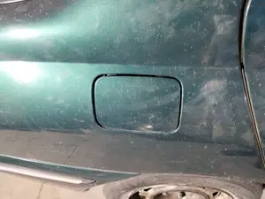 Foto de TAPA EXTERIOR COMBUSTIBLE PEUGEOT 406 BERLINA (S1/S2) 2.0 HDi CAT (90 CV / 66 KW)