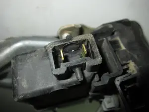 Foto de CERRADURA PUERTA DELANTERA DERECHA RENAULT LAGUNA (B56) referencia 400371 foto 3