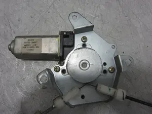 Foto de ELEVALUNAS DELANTERO DERECHO NISSAN ALMERA (N15) 2.0 Diesel (75 CV / 55 KW) referencia 807300M007 foto 5