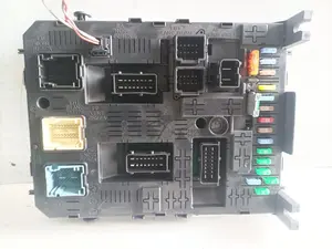Foto de CAJA RELES / FUSIBLES CITROEN C 15 1.8 Diesel (161) (60 CV / 44 KW) referencia 281197595