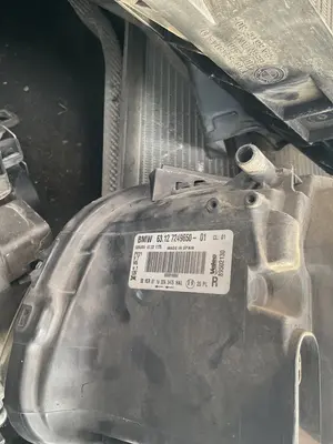 Foto de FARO DERECHO BMW SERIE 1 BERLINA (E81/E87) 2.0 Turbodiesel CAT (143 CV / 105 KW) foto 2