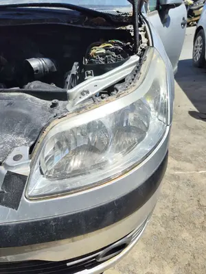 Foto de FARO IZQUIERDO CITROEN C4 COUPE 1.6 HDi CAT (9HY / DV6TED4) (109 CV / 80 KW) referencia 6208L4 foto 2
