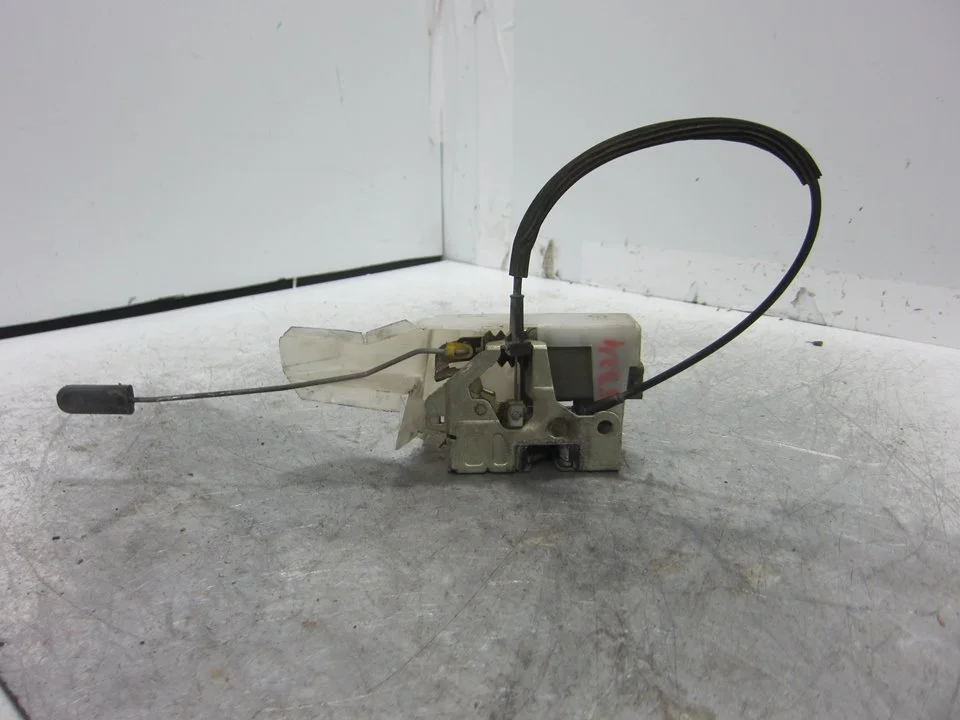 Foto de CERRADURA PUERTA DELANTERA IZQUIERDA RENAULT CLIO II FASE I (B/CB0) 1.9 Diesel (64 CV / 47 KW) referencia 7701045304