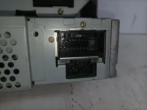 Foto de SISTEMA AUDIO / RADIO CD JAGUAR X-TYPE 2.0 Diesel CAT (131 CV / 96 KW) referencia 4X4318B876 foto 2