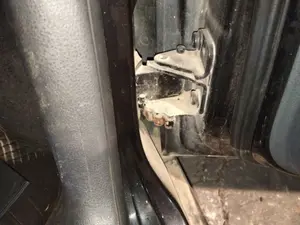 Foto de RETENEDOR PUERTA VOLKSWAGEN POLO IV (9N1)