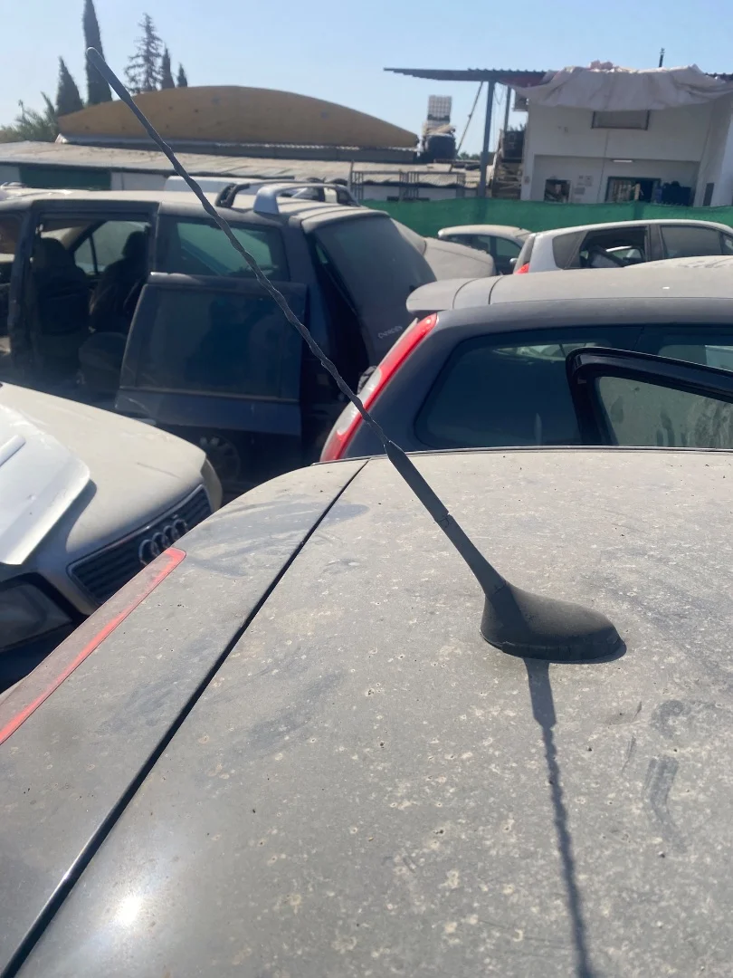 Foto de ANTENA PEUGEOT 308 1.6 16V HDi (90 CV / 66 KW)