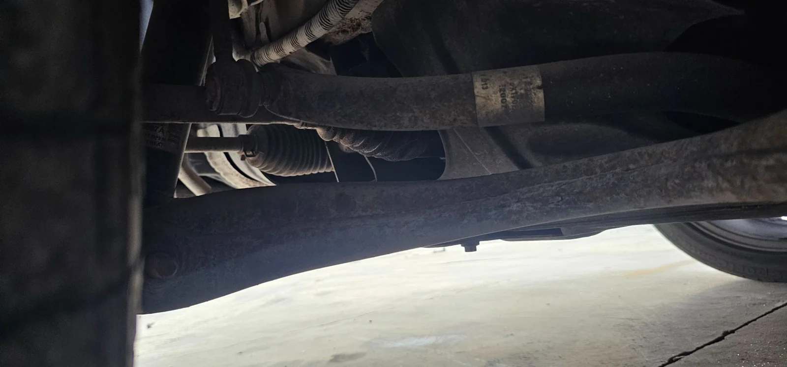 Foto de BRAZO SUSPENSION DELANTERO IZQUIERDO LAND ROVER RANGE ROVER SPORT 3.6 TD V8 (272 CV / 200 KW)