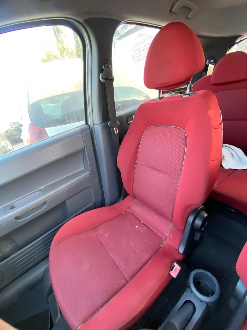 Foto de ASIENTO DELANTERO DERECHO MITSUBISHI COLT CZ3 BERL. 5 (Z30A) 1.3 CAT (95 CV / 70 KW)