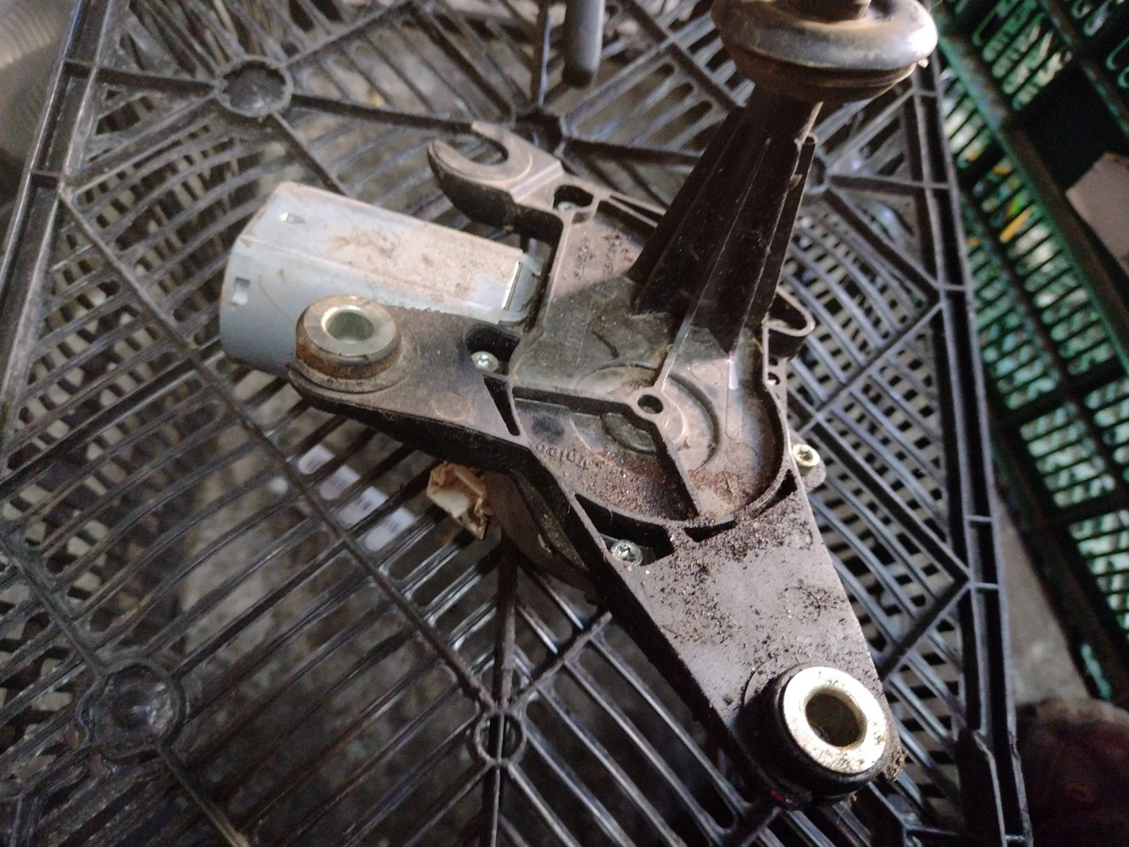 Foto de MOTOR LIMPIA TRASERO RENAULT SCENIC II (JM) referencia 8200153458