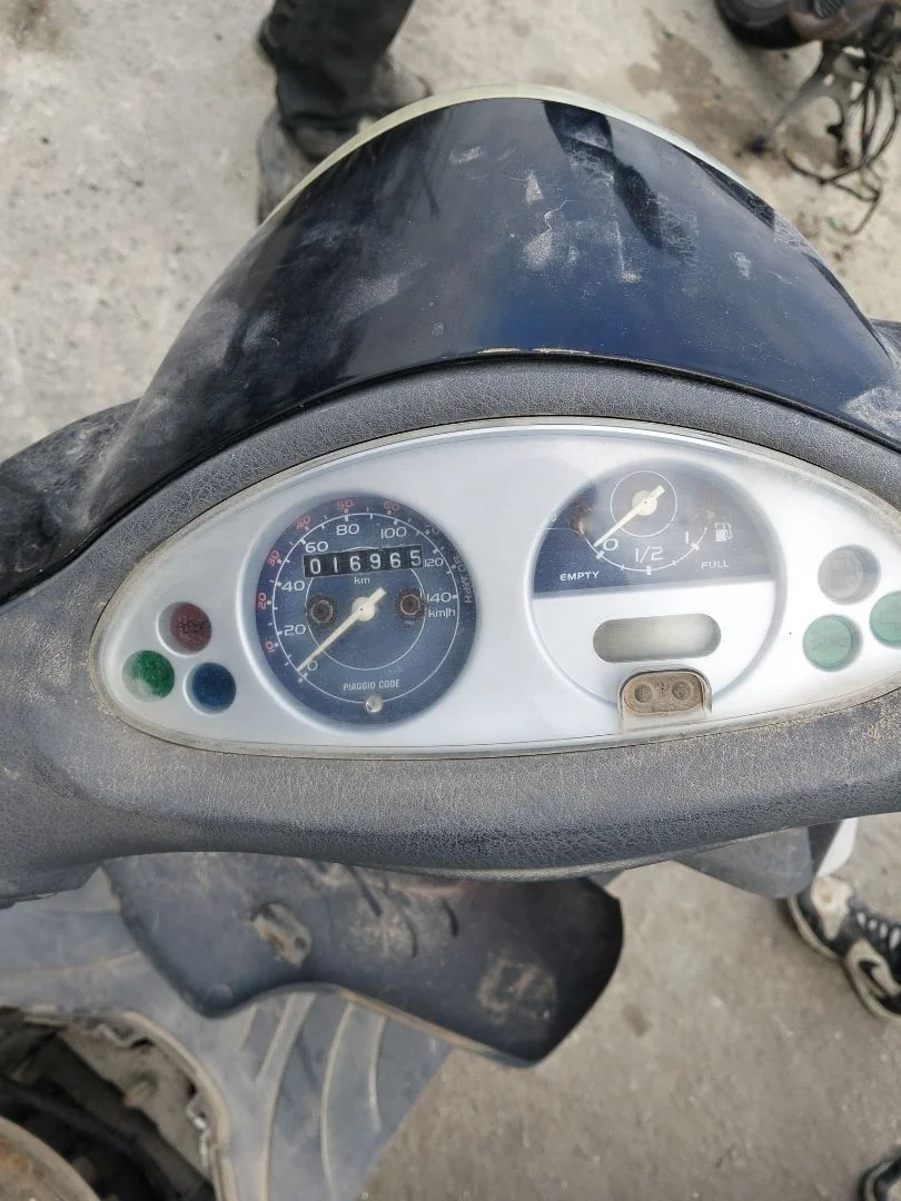 Foto de CUADRO CUENTA KILOMETROS PIAGGIO (VESPA) FLY PIAGGIO FLY 125 (2013 -->) 124 cm3 - 8.9 kW (4 tiempos) (0 CV / 0 KW)