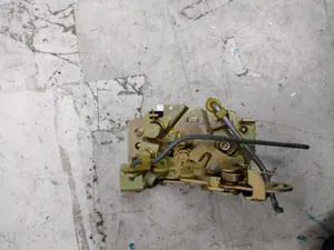 Foto de CERRADURA PUERTA TRASERA IZQUIERDA DAEWOO ESPERO referencia 90159254 foto 2