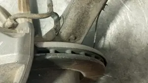 Foto de DISCO DE FRENO DELANTERO DERECHO TESLA MODEL 3 eléctrico 258 kW (cont. 153 kW) (350 CV / 258 KW) referencia 1044611-00-D foto 3