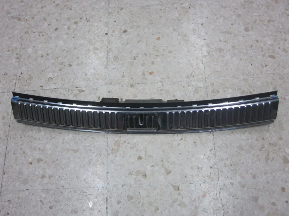 Foto de MOLDURA PORSCHE CAYENNE (TIPO 92A) referencia 7P0863459