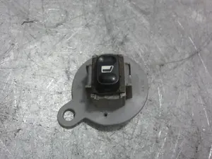 Foto de MANDO ELEVALUNAS TRASERO DERECHO CITROEN XSARA BERLINA 2.0 HDi CAT (RHY / DW10TD) (90 CV / 66 KW) referencia 9638569080 foto 1