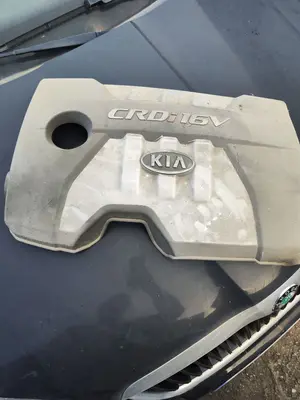 Foto de TAPA MOTOR KIA CERATO (LD) 1.5 CRDi (102 CV / 75 KW) referencia 291102F200