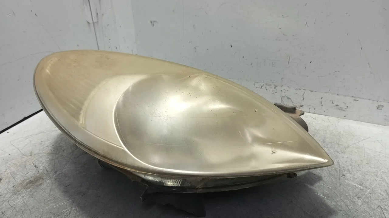Foto de FARO DERECHO CITROEN XSARA PICASSO 1.6 16V HDi (90 CV / 66 KW) referencia 9649557380