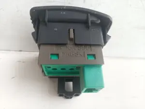 Foto de INTERRUPTOR LEXUS IS (DS2/IS2) 2.2 D-CAT (177 CV / 130 KW) referencia 15A895 foto 3