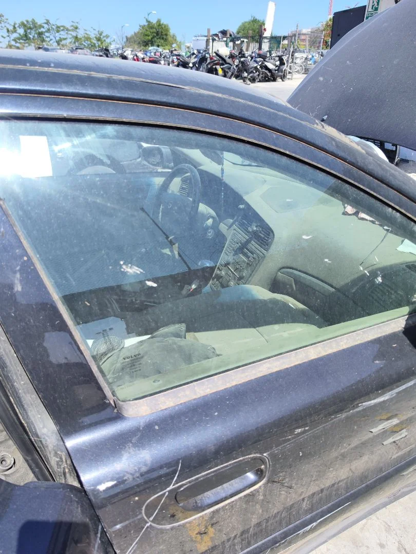 Foto de LUNA DELANTERA DERECHA VOLVO S60 BERLINA 2.4 Diesel (126 CV / 93 KW) referencia 30753470
