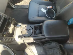 Foto de CONSOLA CENTRAL SSANGYONG ACTYON 2.0 TD CAT (141 CV / 104 KW) foto 2