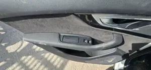 Foto de MANDO ELEVALUNAS TRASERO IZQUIERDO AUDI SQ7 (4MB) 4.0 V8 TDI (435 CV / 320 KW) referencia 4F0959855A