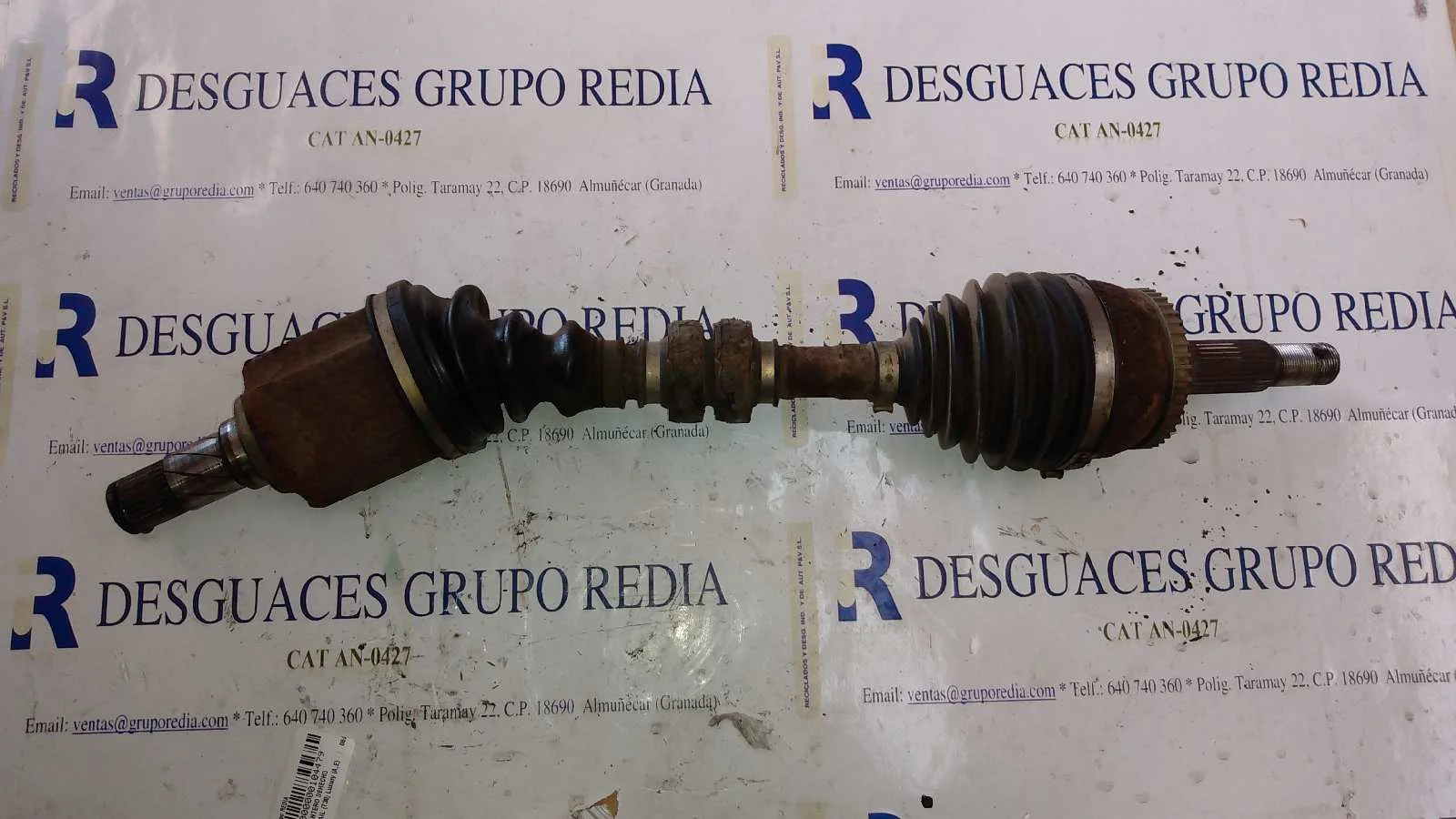Foto de TRANSMISION DELANTERA DERECHA NISSAN X-TRAIL (T30) 2.0 16V CAT (140 CV / 103 KW)
