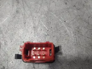 Foto de INTERRUPTOR RENAULT CLIO II FASE II (B/CB0) 1.5 dCi Diesel (82 CV / 60 KW) referencia 26488 foto 4