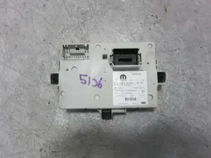 Foto de CAJA RELES / FUSIBLES FIAT 500L (330) 1.3 16V JTD CAT (84 CV / 62 KW) referencia 52054908 foto 9