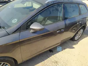 Foto de MANETA EXTERIOR DELANTERA IZQUIERDA SEAT LEON ST 5F8 1.6 TDI (105 CV / 77 KW) referencia 5G0837205N GRU