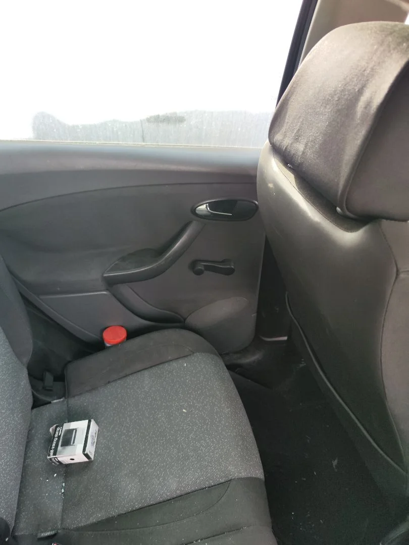Foto de MANETA ELEVALUNAS TRASERA IZQUIERDA SEAT ALTEA (5P1) 1.9 TDI (105 CV / 77 KW)