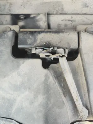 Foto de CERRADURA CAPO CITROEN GRAND C4 PICASSO 1.6 16V HDi FAP (109 CV / 80 KW) referencia 793492