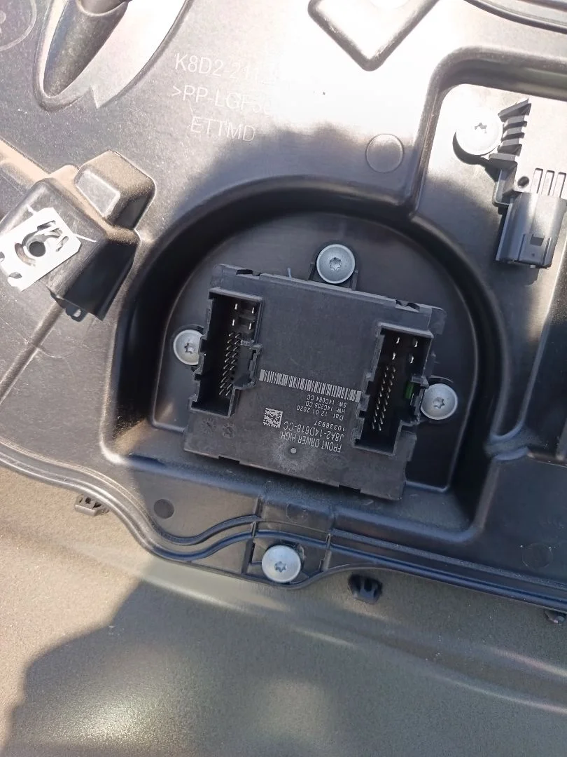 Foto de MODULO ELECTRONICO LAND ROVER RANGE ROVER EVOQUE 2.0 Td4 CAT (150 CV / 110 KW) referencia J8A214D618CC