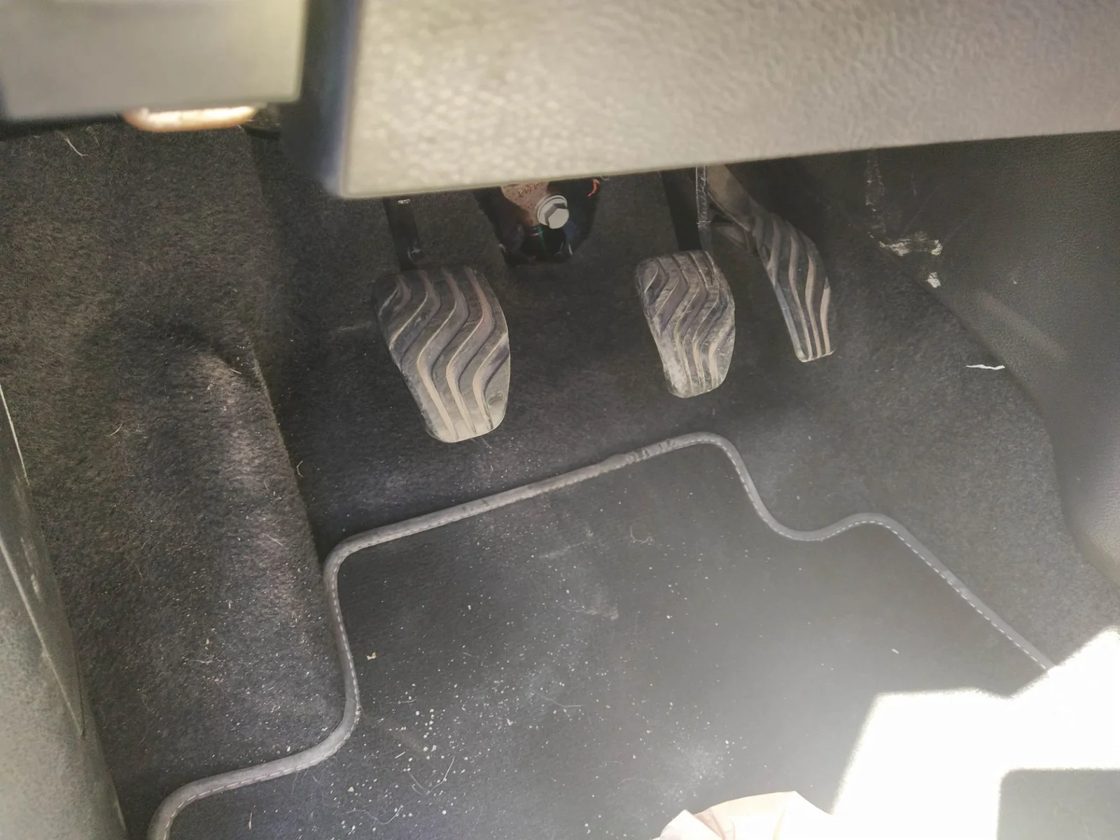 Foto de PEDAL ACELERADOR NISSAN MICRA (K14) 0.9 CAT (90 CV / 66 KW)
