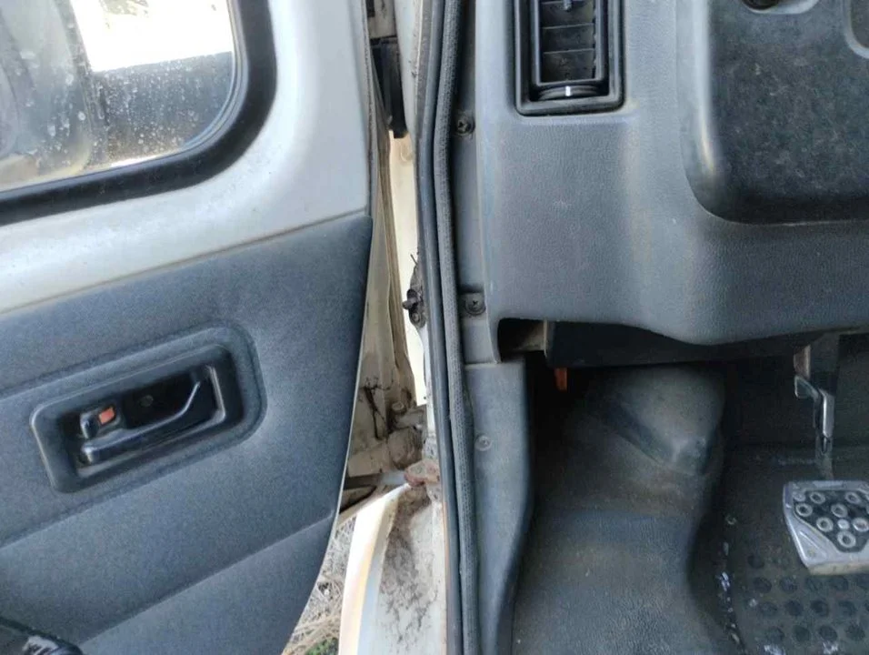 Foto de NO IDENTIFICADO FORD TRANSIT FURGÓN (CY/DY)(1986) 2.5 Diesel (80 CV / 59 KW)