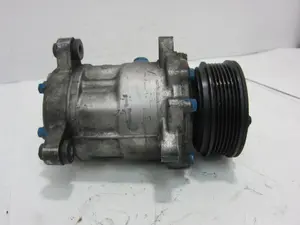 Foto de COMPRESOR AIRE ACONDICIONADO VOLKSWAGEN GOLF IV BERLINA (1J1)(10.1997) referencia SD6V121410 foto 8
