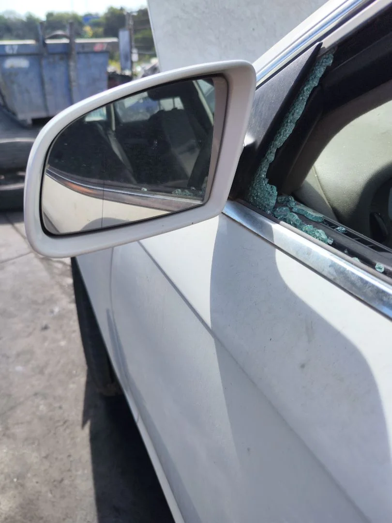 Foto de RETROVISOR IZQUIERDO AUDI A6 BERLINA (4F2) 2.0 TDI (140 CV / 103 KW)