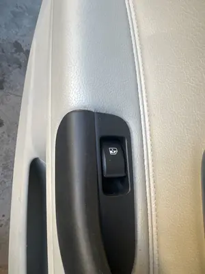 Foto de MANDO ELEVALUNAS TRASERO IZQUIERDO SAAB 9-3 BERLINA 1.9 TiD CAT (150 CV / 110 KW)