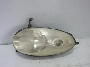 Foto de FARO DERECHO NISSAN MICRA (K12E) referencia 89007102