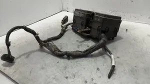 Foto de CAJA RELES / FUSIBLES FORD FOCUS BERLINA (CEW) 1.0 EcoBoost CAT (125 CV / 92 KW) referencia F1FT14K733HUC foto 2