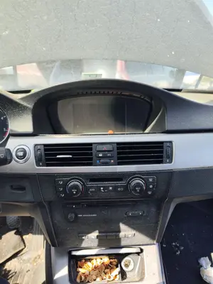 Foto de SISTEMA AUDIO / RADIO CD BMW SERIE 3 BERLINA (E90) 2.0 16V Diesel (163 CV / 120 KW)