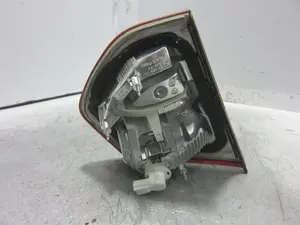 Foto de PILOTO TRASERO DERECHO INTERIOR CITROEN C4 PICASSO referencia 9653547677 foto 4