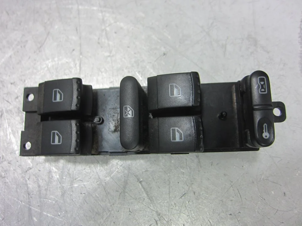 Foto de MANDO ELEVALUNAS DELANTERO IZQUIERDO SEAT TOLEDO (1M2) referencia 1J4959857D