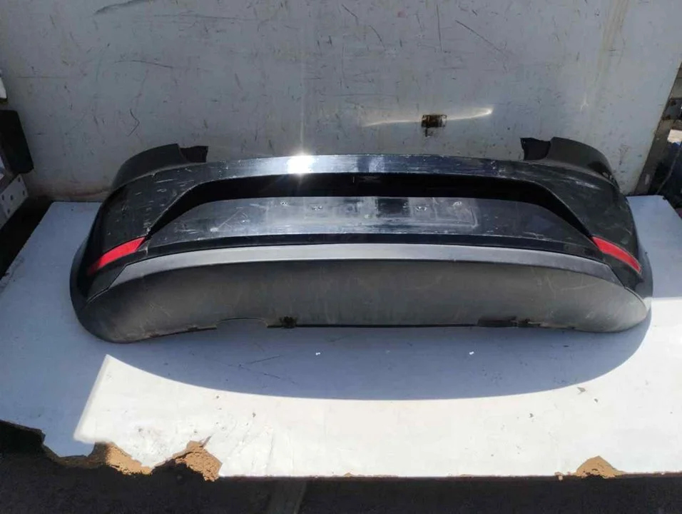 Foto de PARAGOLPES TRASERO SEAT ALTEA (5P1) 1.9 TDI (105 CV / 77 KW) referencia 6J4807421E