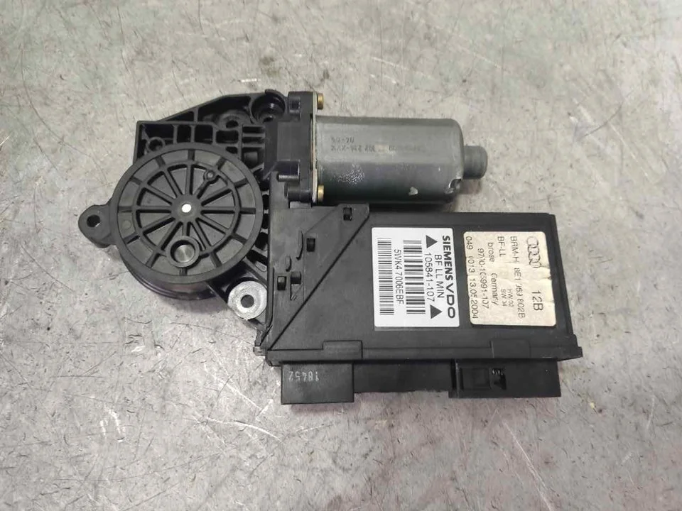 Foto de ELEVALUNAS DELANTERO DERECHO AUDI A4 BERLINA (8E) 1.9 TDI (131 CV / 96 KW) referencia 8E0837462C