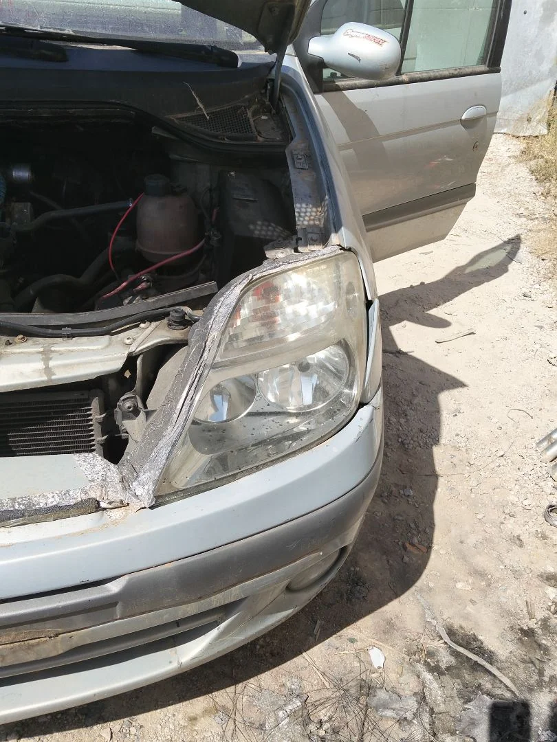 Foto de FARO IZQUIERDO RENAULT SCENIC I (JA...) 1.9 dCi Diesel CAT (102 CV / 75 KW) referencia 260600499R