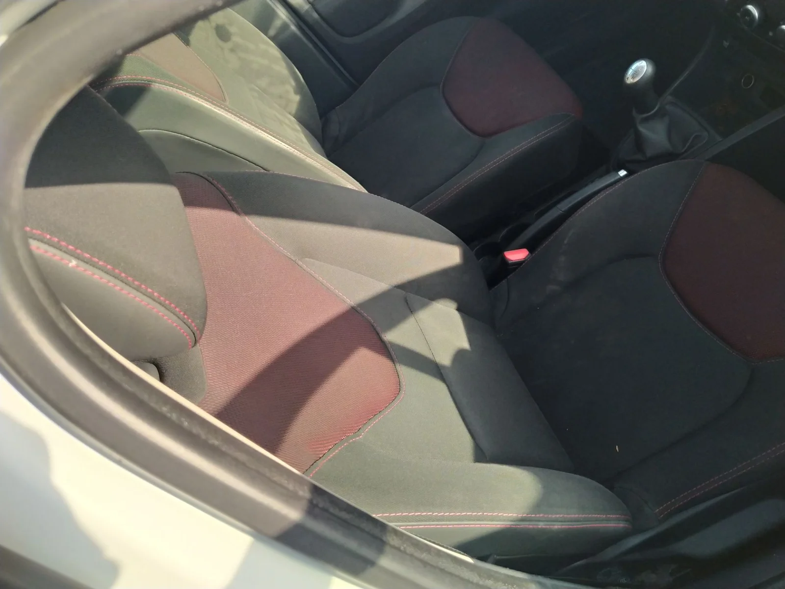 Foto de ASIENTO DELANTERO DERECHO RENAULT CLIO IV 1.2 16V (73 CV / 54 KW)