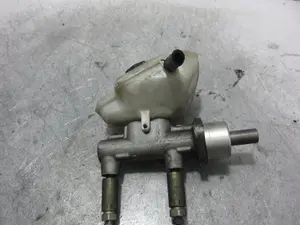 Foto de BOMBA FRENO FORD FIESTA BERLINA (DX) 1.3 CAT (60 CV / 44 KW) referencia YS612K478AA foto 3