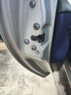 Foto de CERRADURA PUERTA TRASERA IZQUIERDA FIAT II PUNTO (188) BERLINA 1.2 CAT (60 CV / 44 KW)